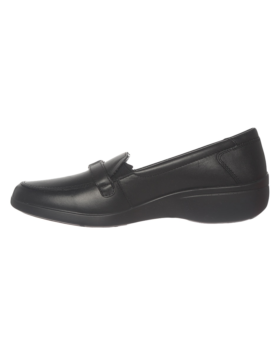 Zapato de piel para mujer