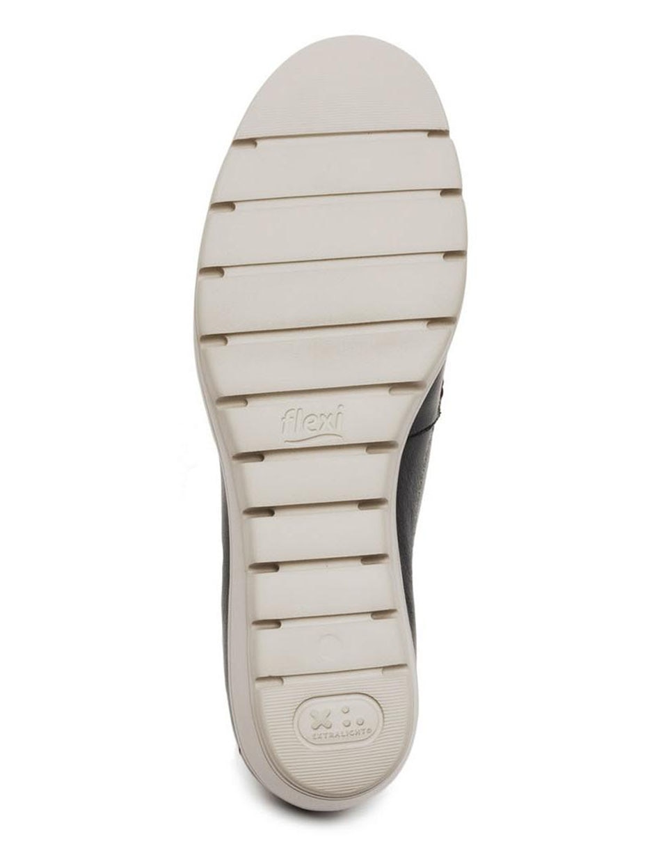 Zapato de piel para mujer