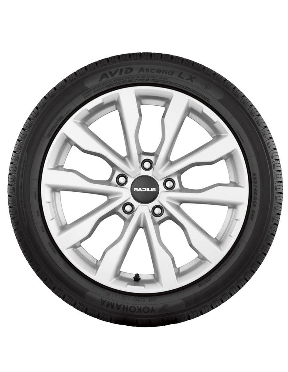Llanta para auto Yokohama Ascend Lx 215 / 65 R17