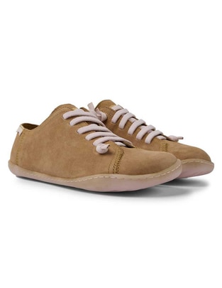 Zapato de piel para mujer