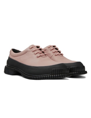 Zapato de piel para mujer