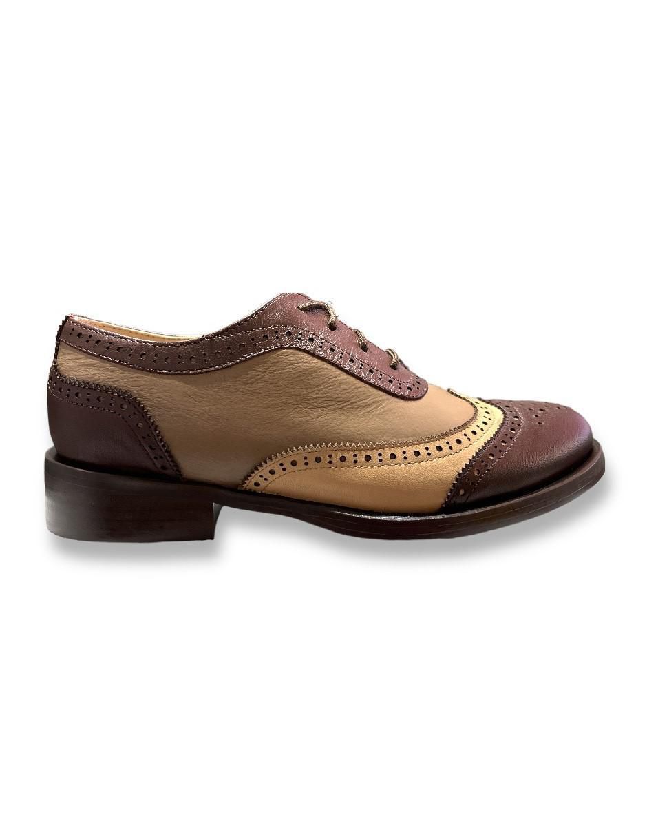 Zapato de piel para mujer