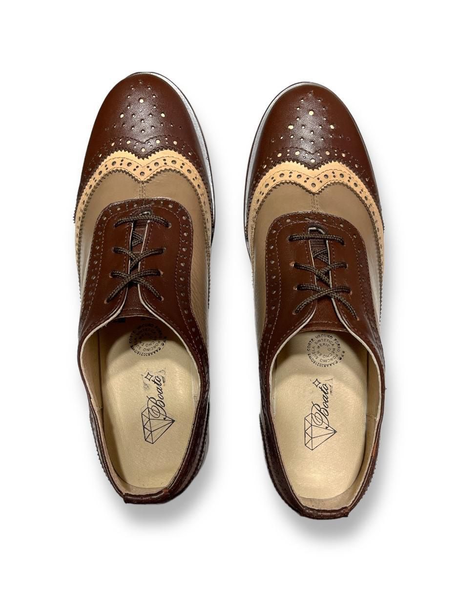 Zapato de piel para mujer