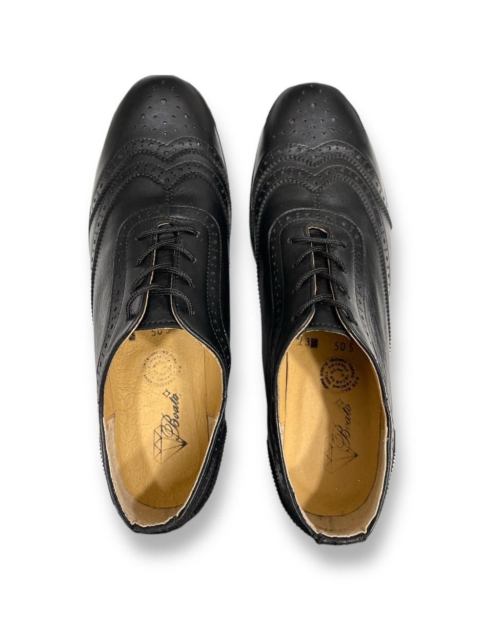 Zapato de piel para mujer
