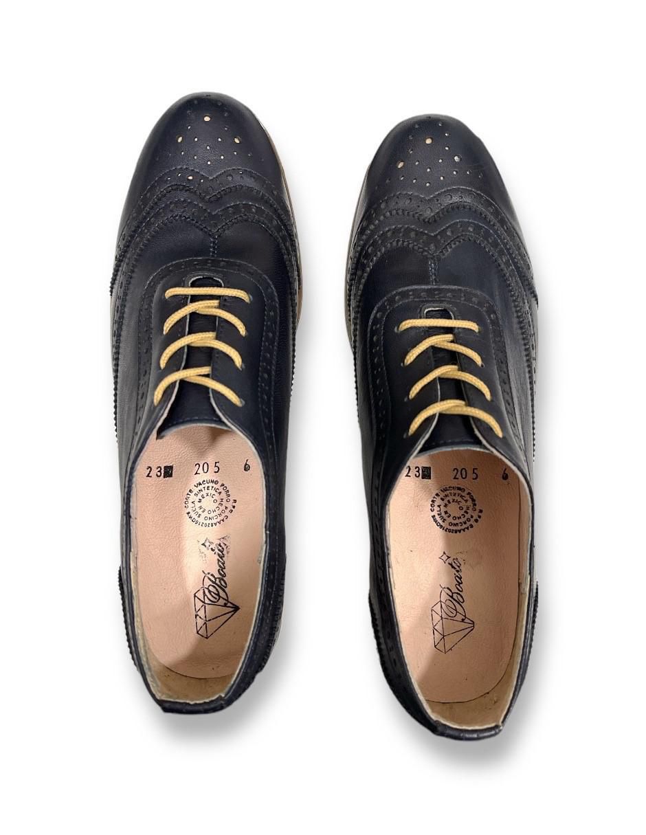 Zapato de piel para mujer