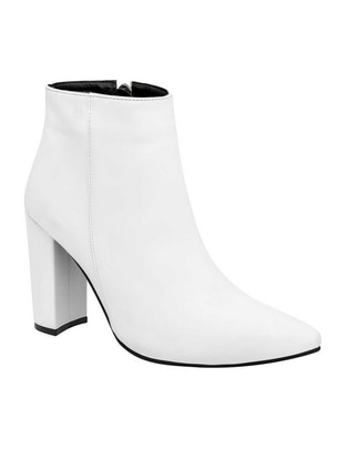 Bota arriba del tobillo para mujer