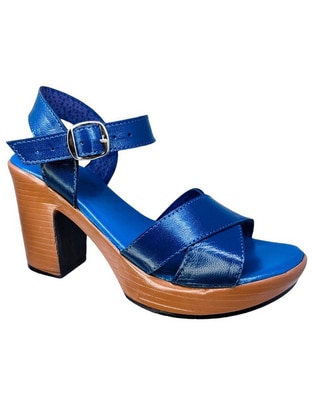 Zapato de plataforma punta medio puntal Zapato de plataforma punta medio puntal