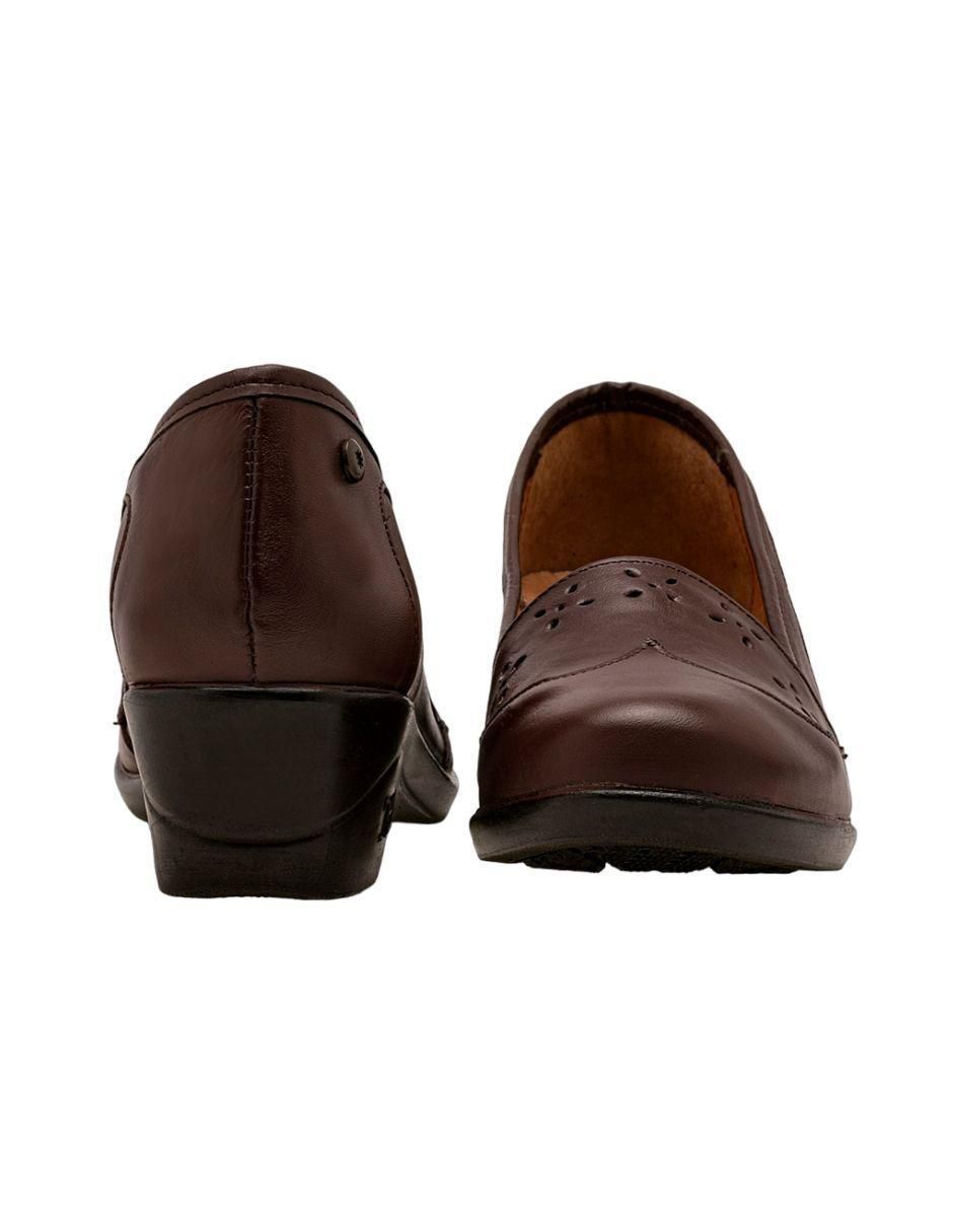 Zapato de piel para mujer