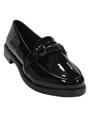 Mocasín de charol para mujer