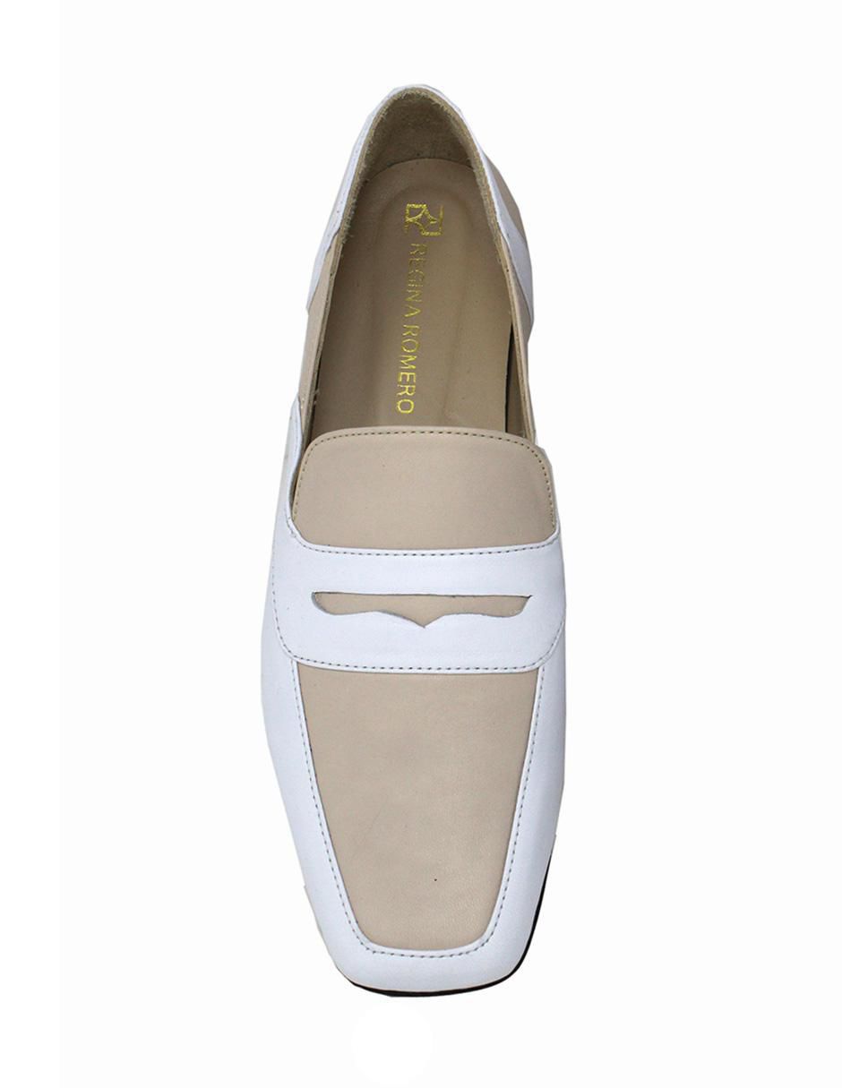 Mocasín clark de piel para mujer 5