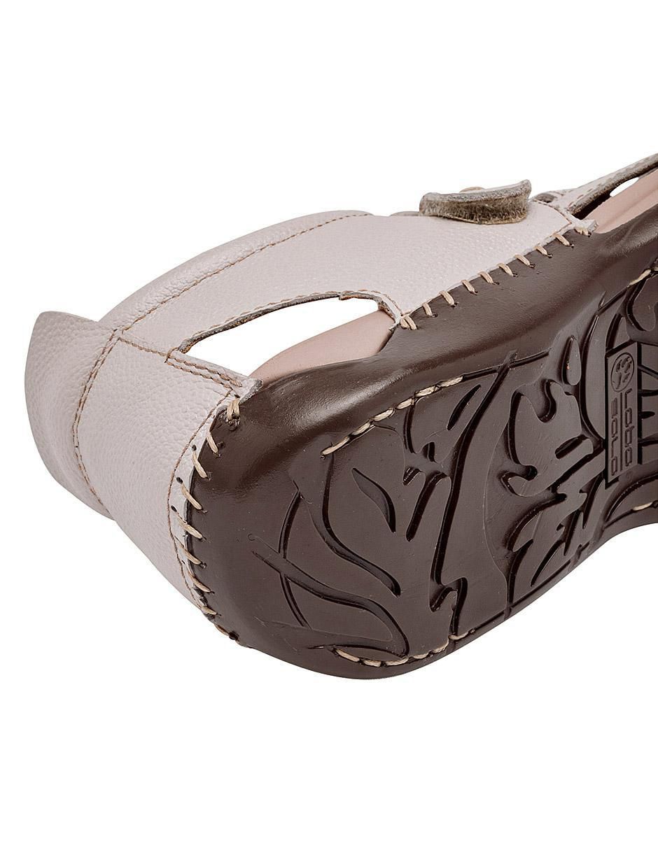 Zapato de piel para mujer