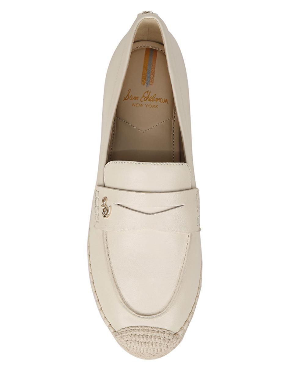 Zapato de piel para mujer