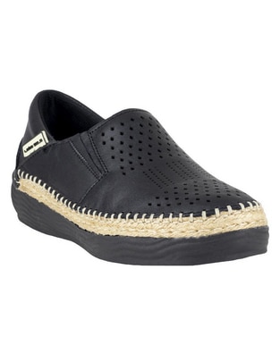 Zapato de piel para mujer