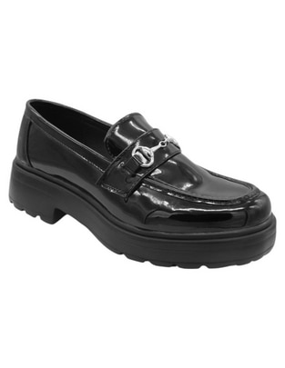 Zapato de charol para mujer