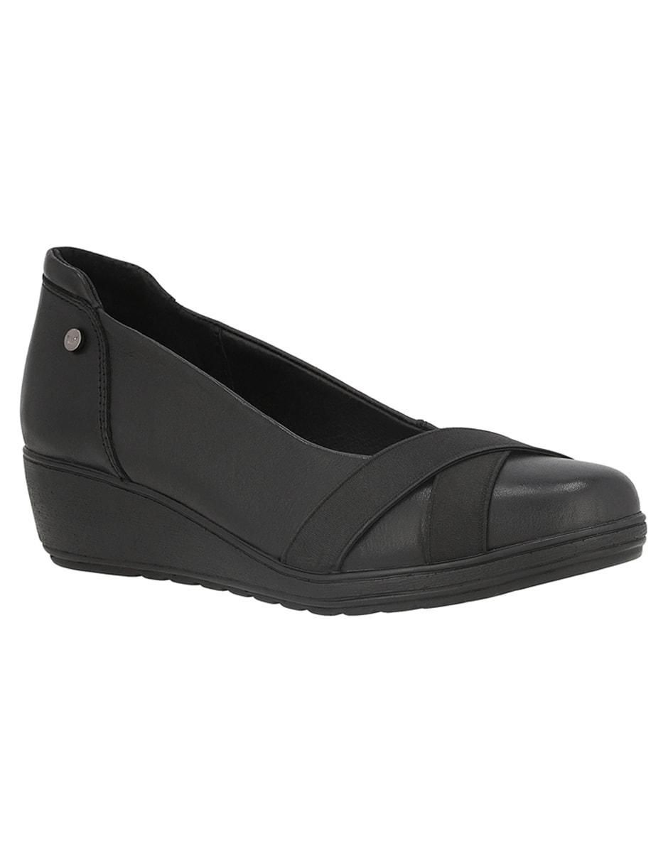 Zapato de piel para mujer
