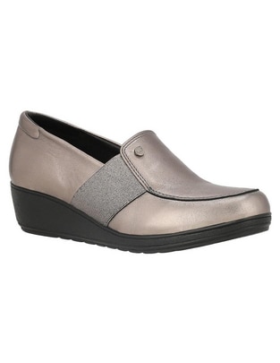 Zapato de piel para mujer Zapato de piel para mujer