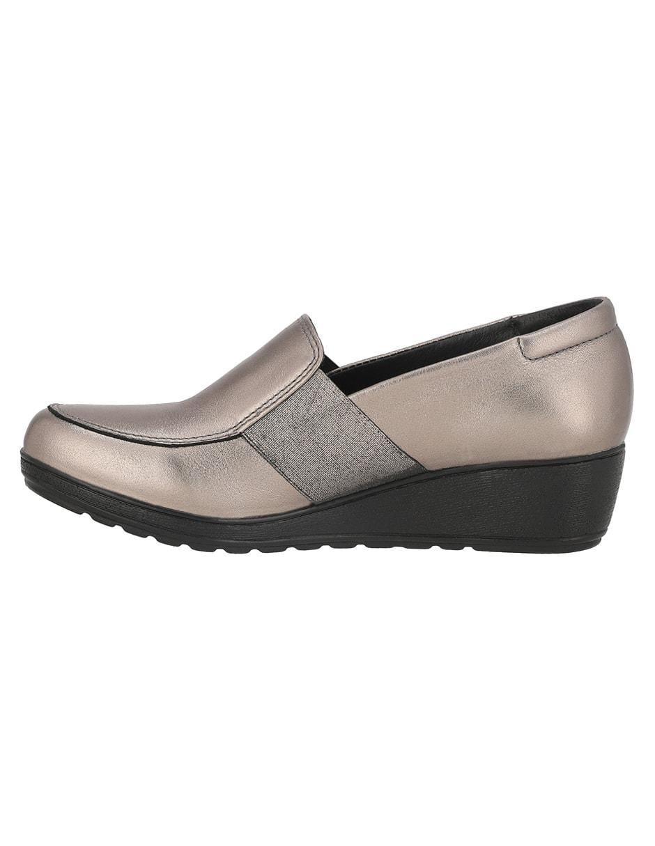 Zapato de piel para mujer