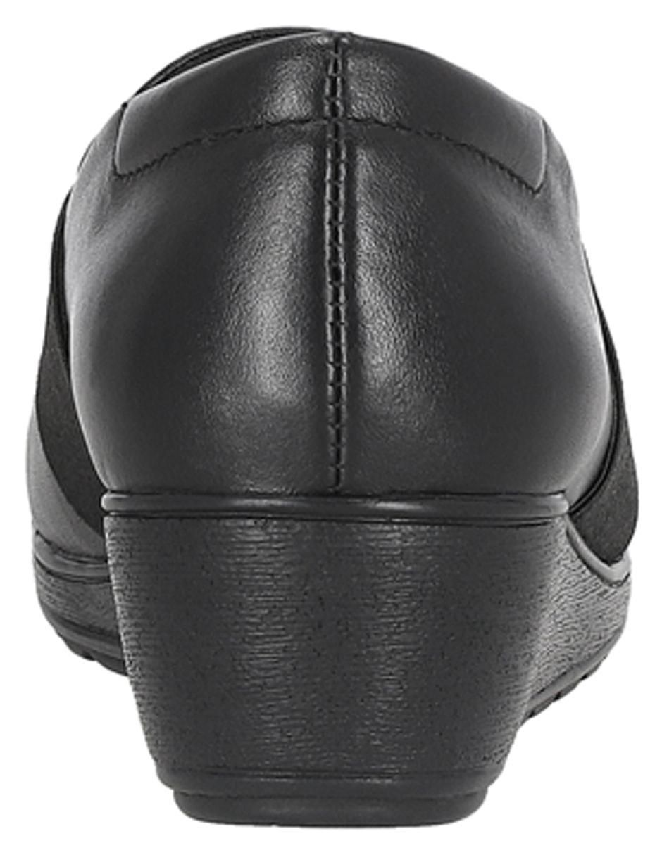 Zapato de piel para mujer