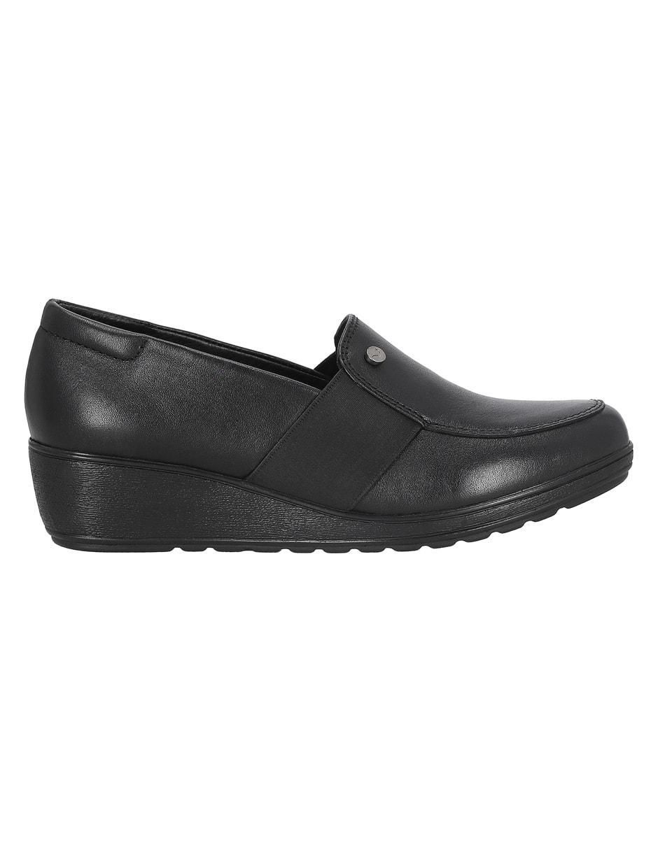 Zapato de piel para mujer