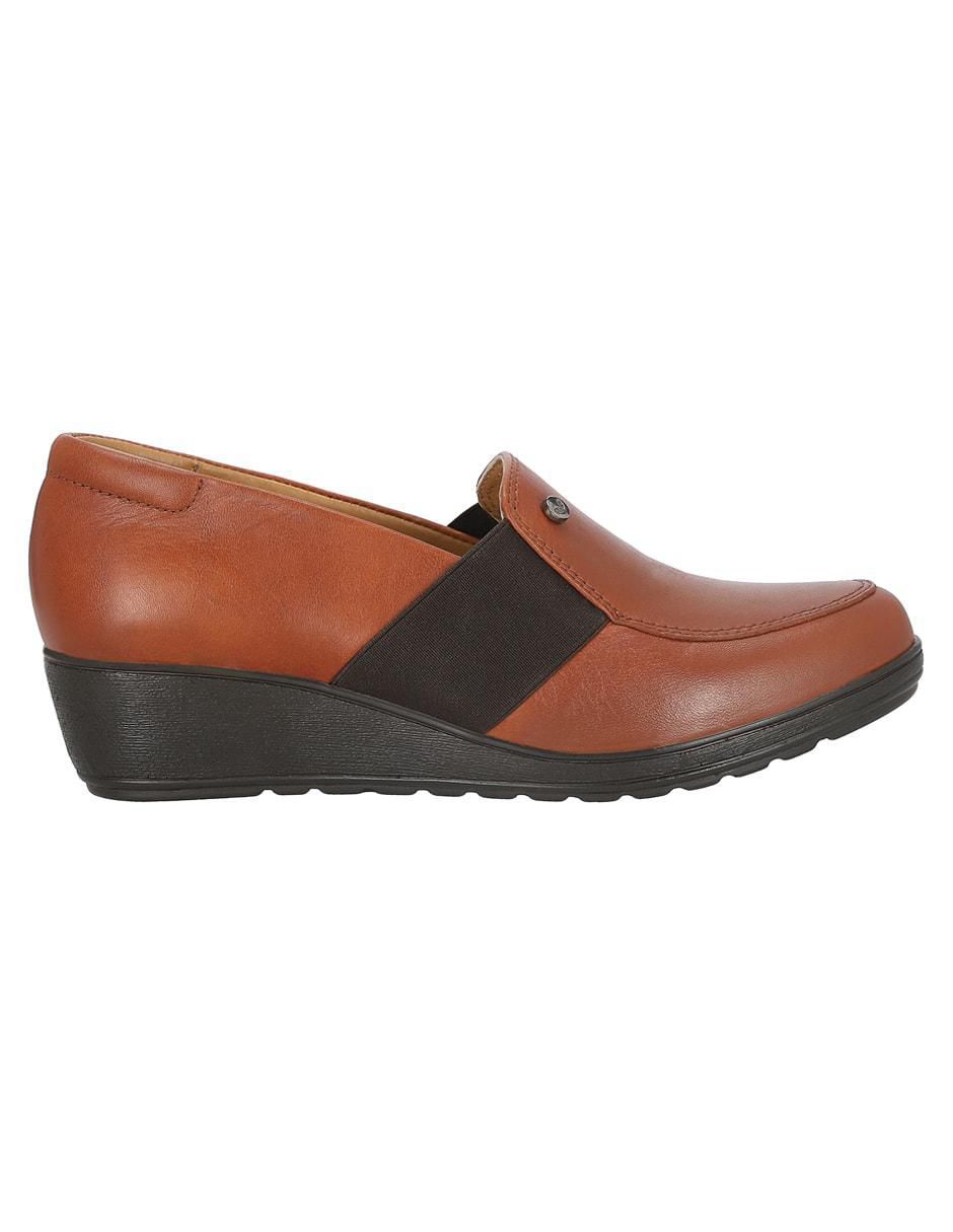 Zapato de piel para mujer