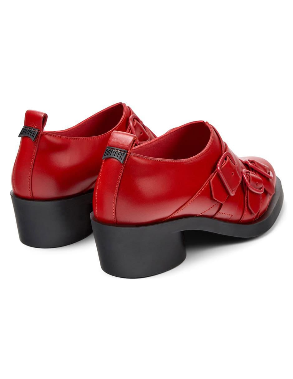 Zapato de piel para mujer