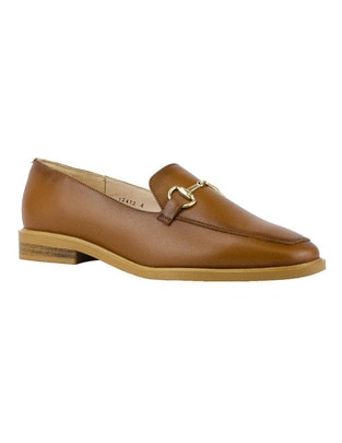 Zapato de piel para mujer