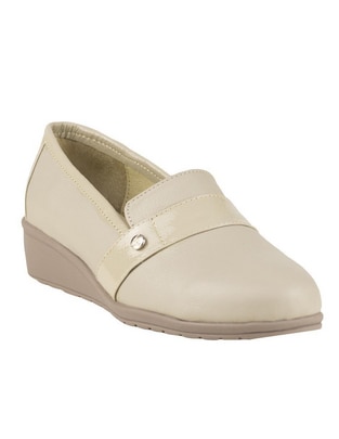 Zapato de piel para mujer