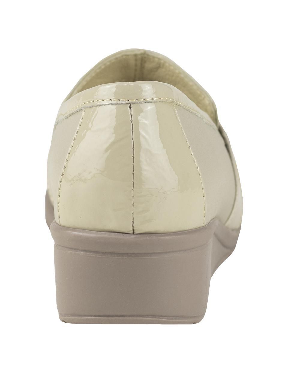 Zapato de piel para mujer