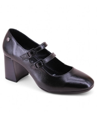 Zapatilla piel Isis 05 Zapatilla piel Isis 05