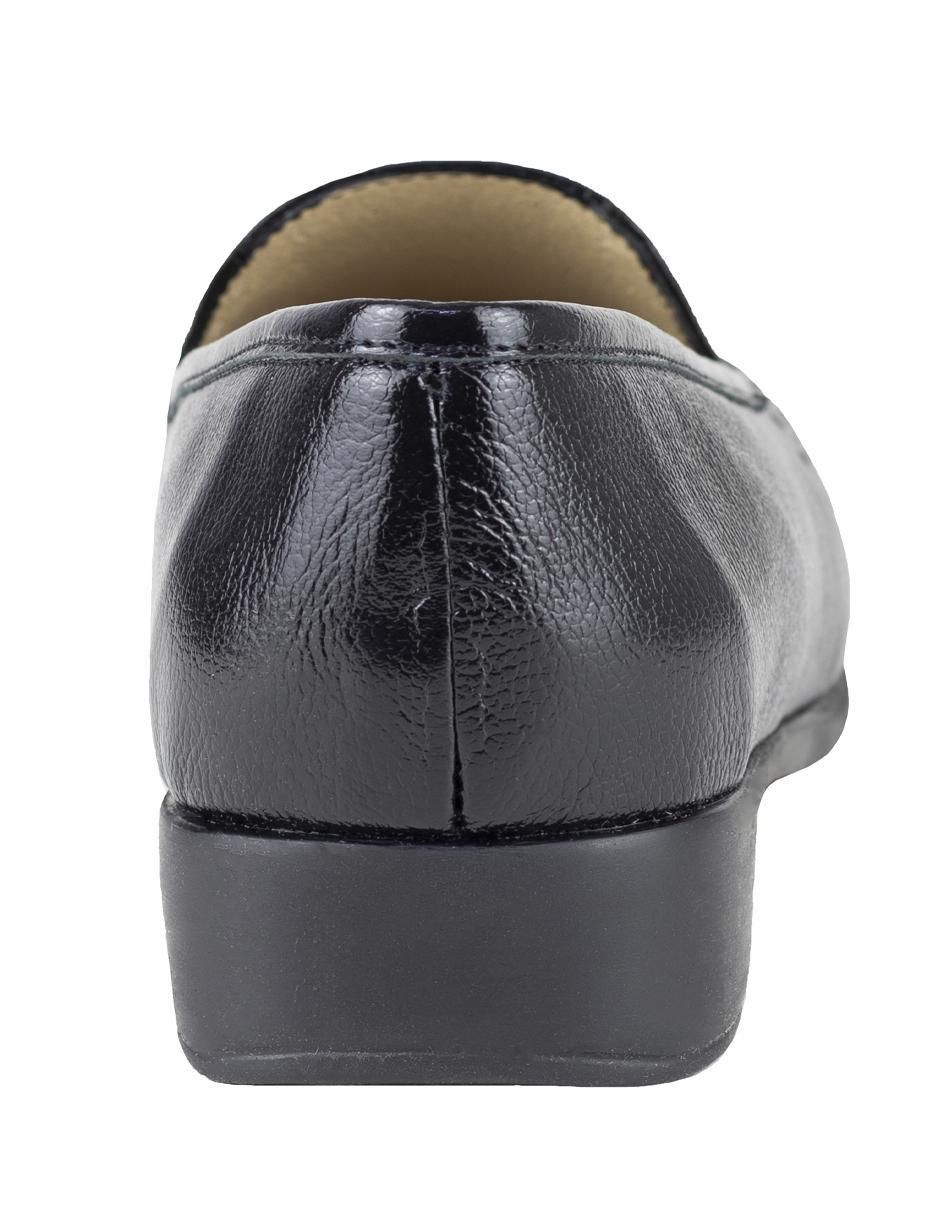 Zapato de piel para mujer