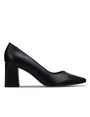 Zapatilla piel 1