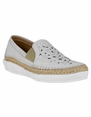 Zapato de piel para mujer