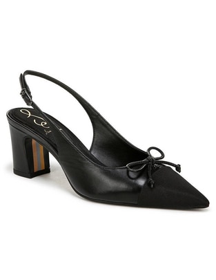 Zapatilla piel