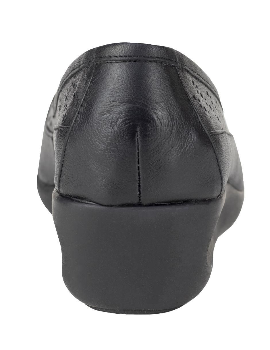 Zapato de piel para mujer