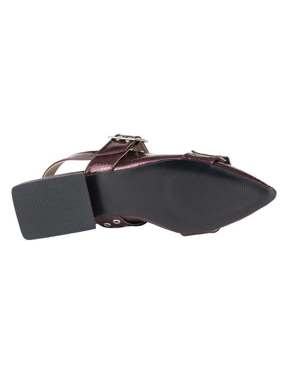 Zapato de charol para mujer