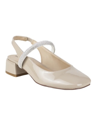 Zapato de charol para mujer