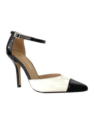 Zapatilla piel Zapatilla piel