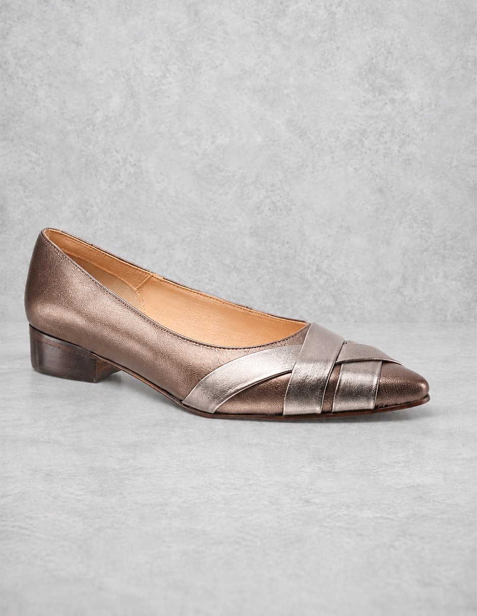 Zapatilla de piel 2