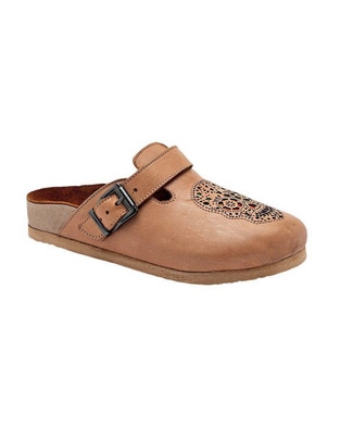 Zapato de piel para mujer