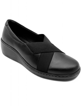 Zapato de piel para mujer