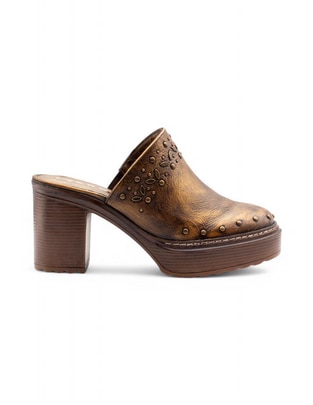 Zapatilla piel Zapatilla piel