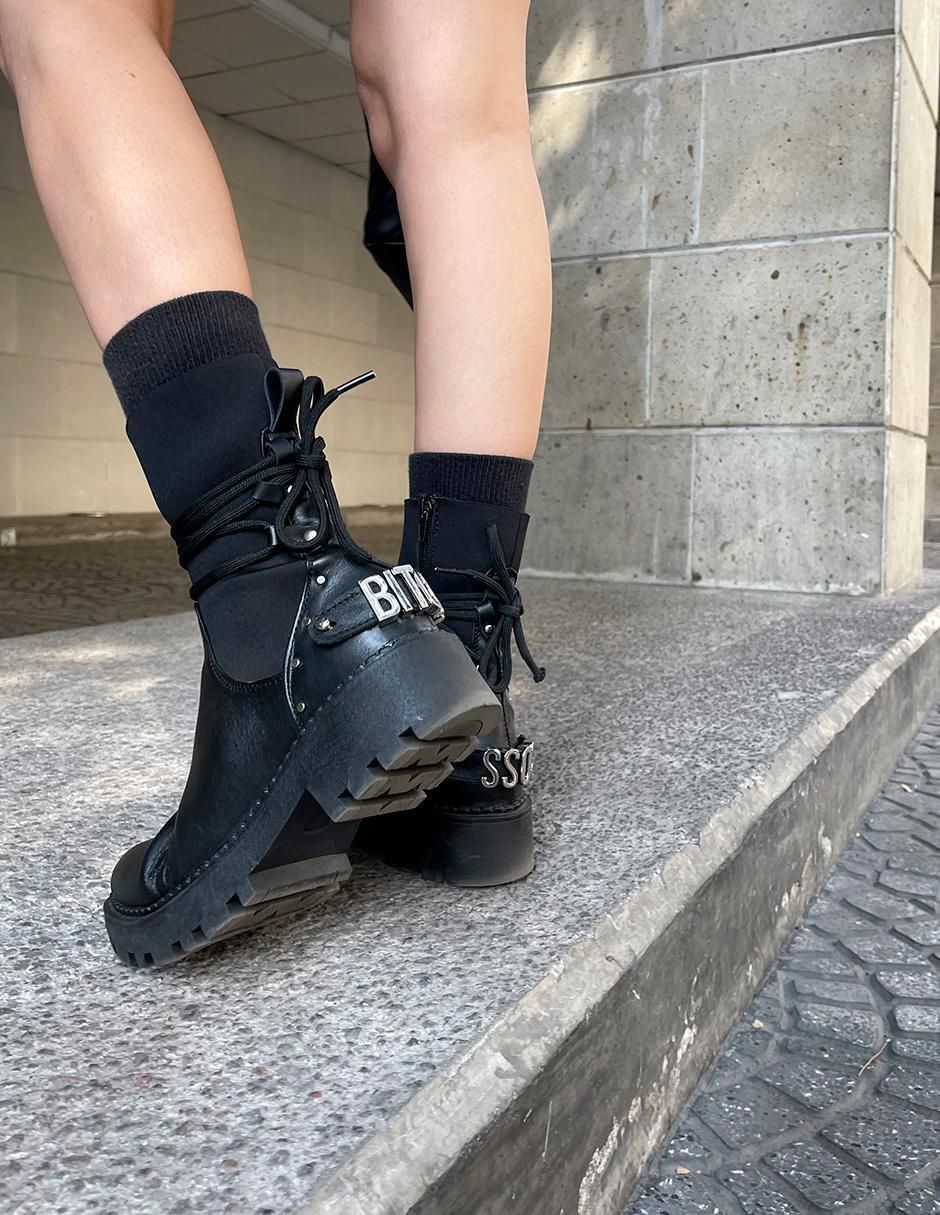 Bota combat arriba del tobillo Elán Choose Your Way Best Seller de piel para mujer