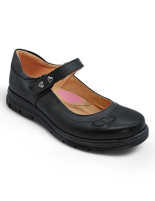 Zapato de piel para mujer