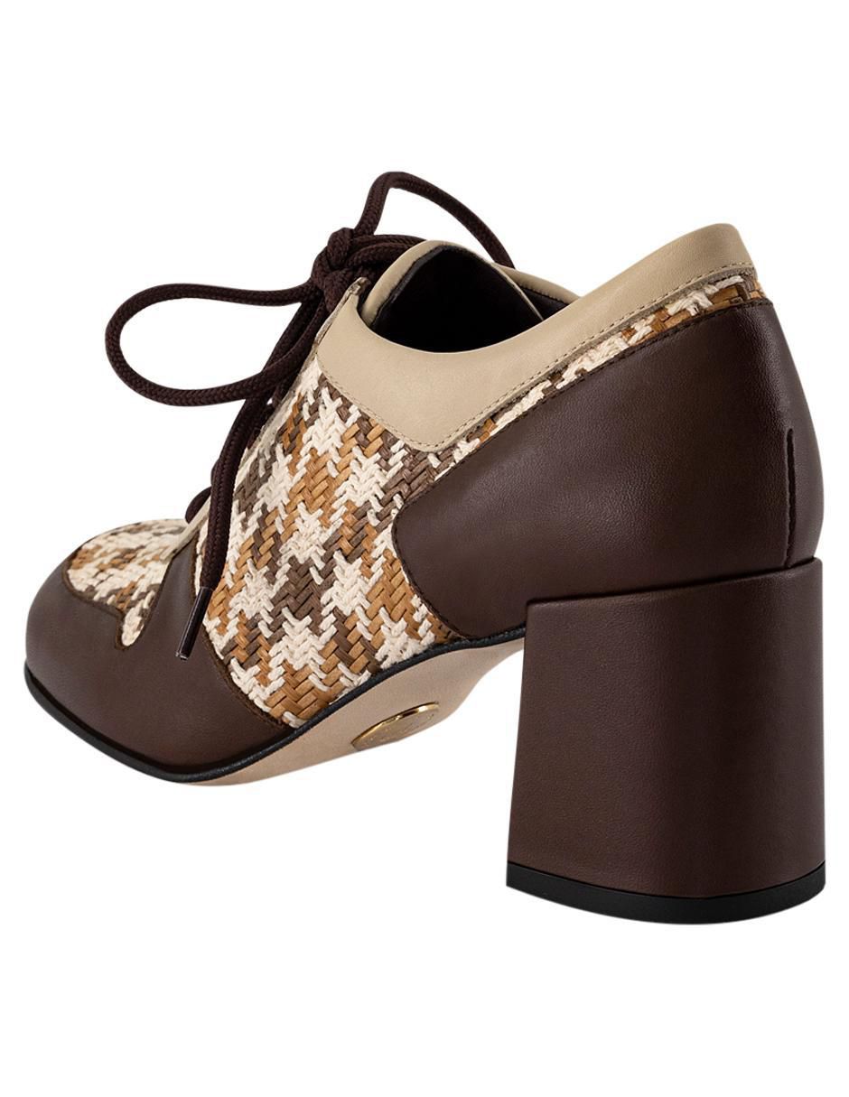 Zapato de piel para mujer