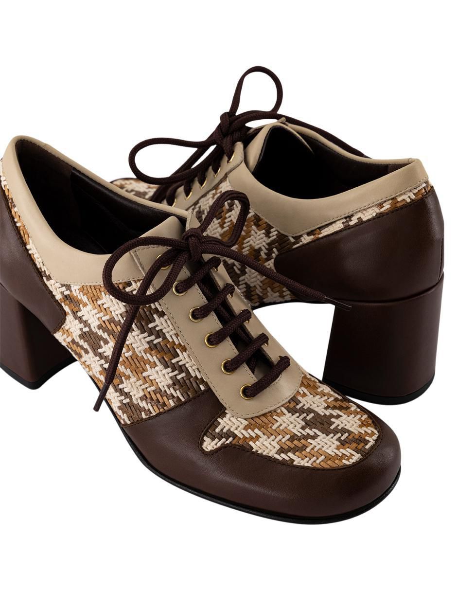 Zapato de piel para mujer