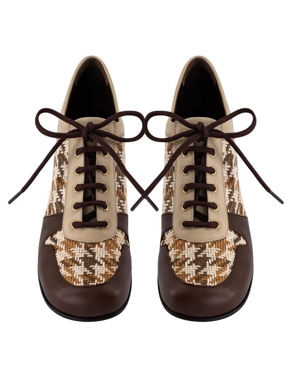 Zapato de piel para mujer