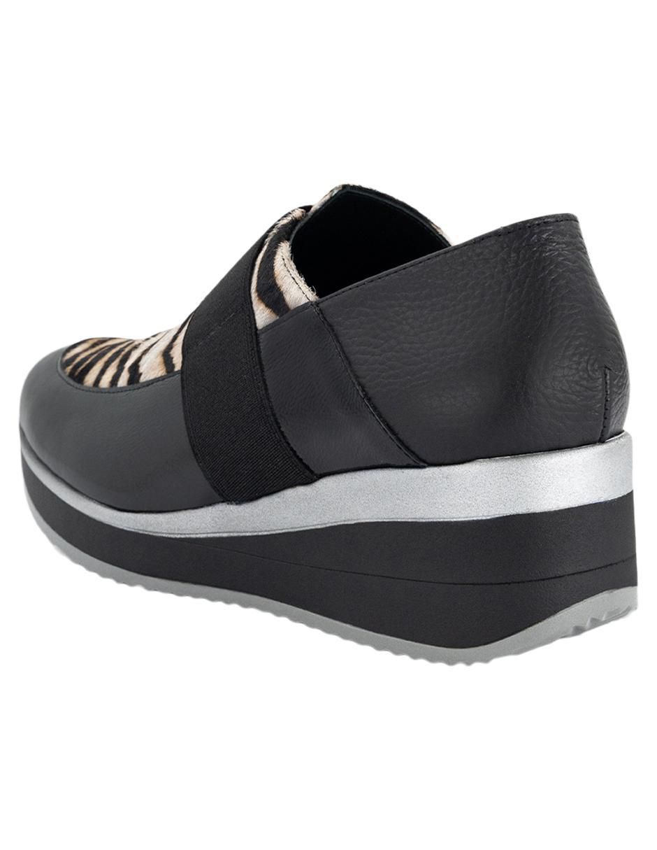 Zapato de piel para mujer