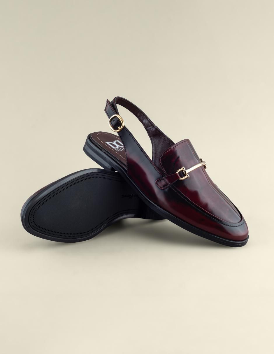 Zapato de piel para mujer