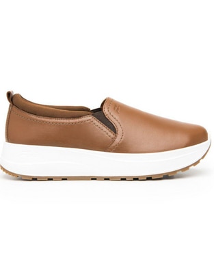 Zapato de piel para mujer