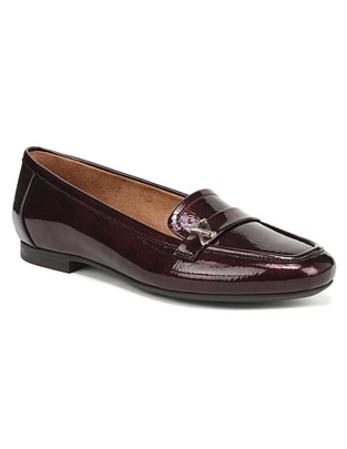 Mocasín de charol para mujer